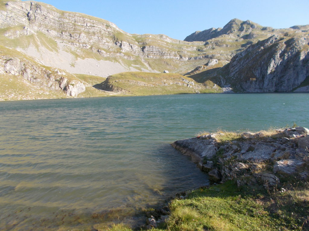 Kapetanovo jezero u zoru