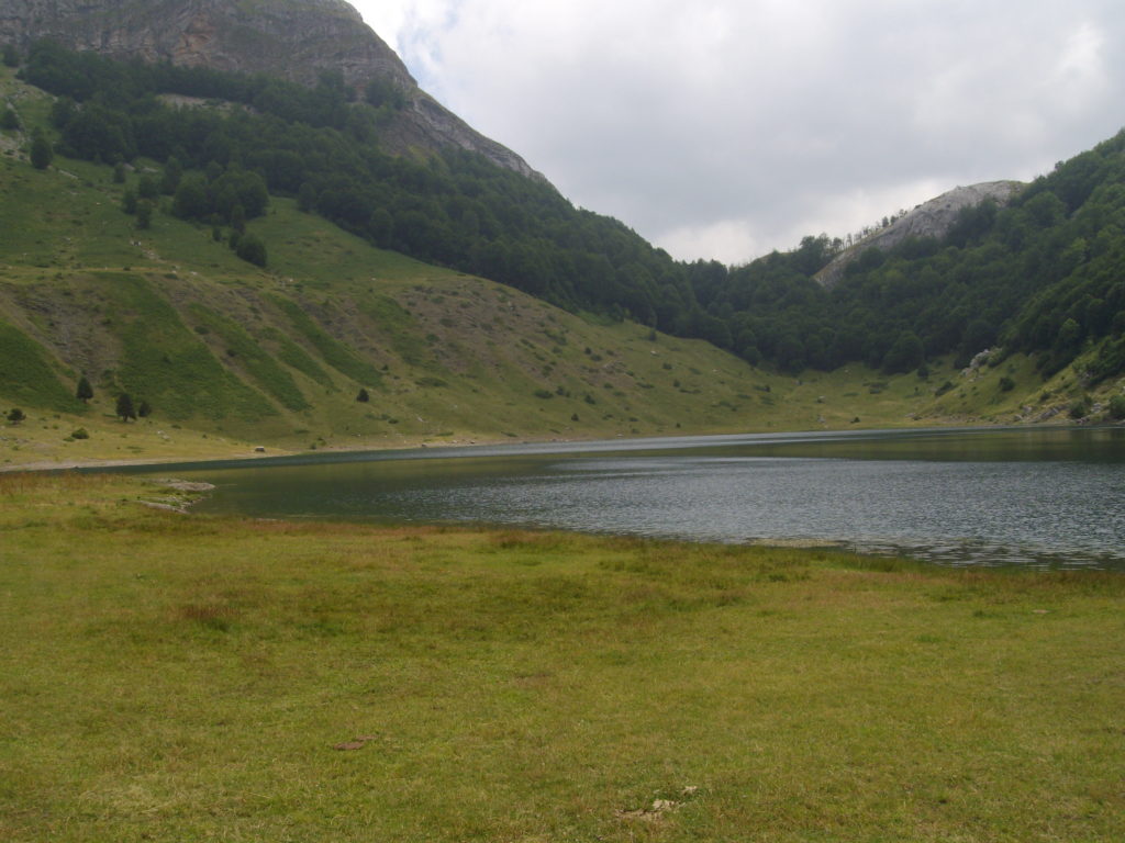 Rikavačko jezero